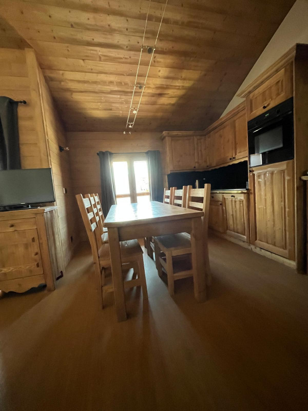 salle-a-manger-granges-la-rosiere