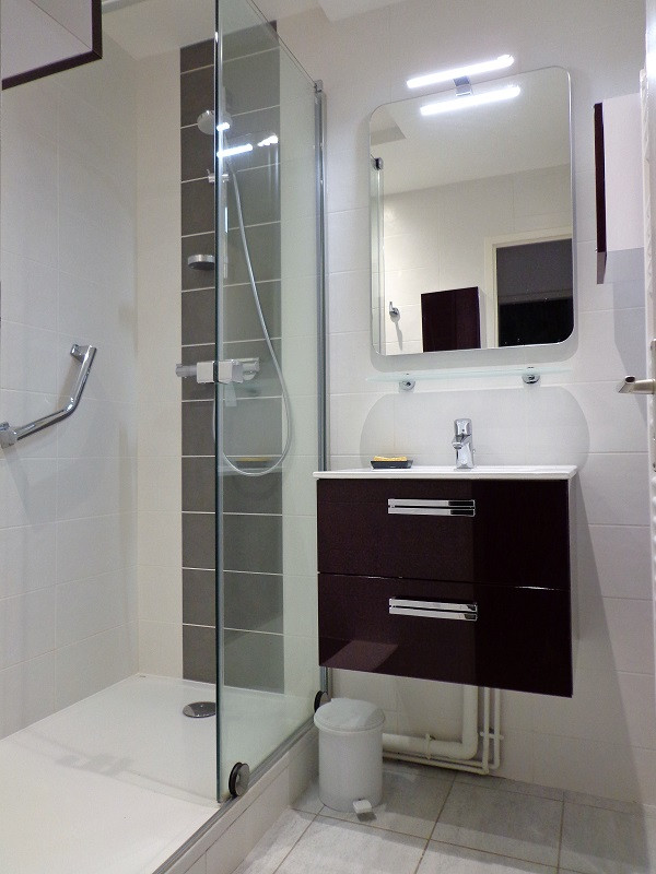 Salle d'eau, Appartement TR221, Les Terrasses, La Rosière salle-de-douche-appartement-TR221-les-terrasses-la-rosiere