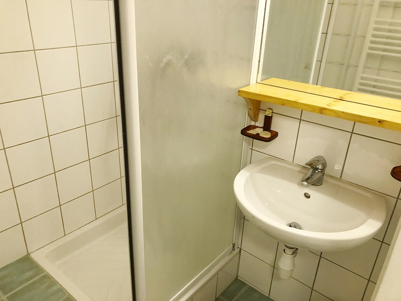 Salle d'eau, Studio VLR35, Le Val Rosière, La Rosière, vue 1 Salle d'eau, Studio VLR35, Le Val Rosière, La Rosière, vue 1