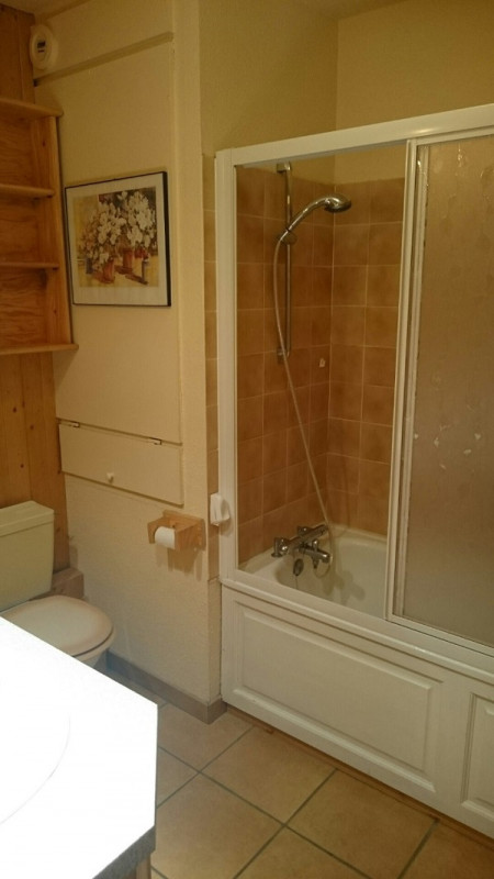 Salle de bain, Appartement TR213, Les Terrasses, La Rosière, vue 1 salle-de-bain-appartement-TR213-les-terrasses-la-rosiere-vue-1