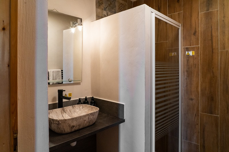 Salle de bain 2, Appartement Amelia, Chalet l'Ourson, La Rosière Salle de bain 2, Appartement Amelia, Chalet l'Ourson, La Rosière