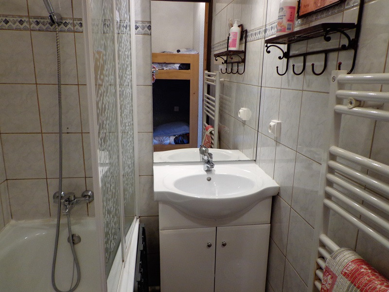 Salle de bain, Appartement BA111, Les Bouquetins, La Rosière, vue 1 salle-de-bain-appartement-BA111-les-bouquetins-la-rosiere-vue-1