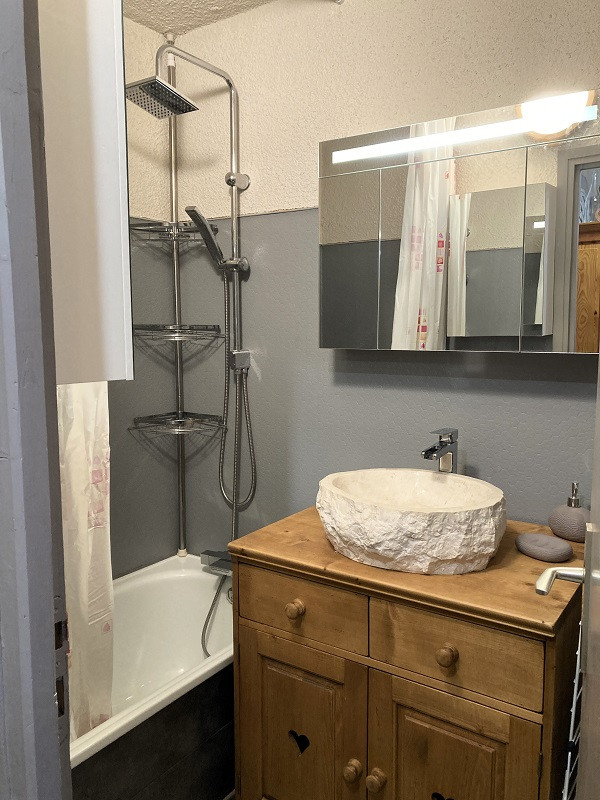 salle-de-bain-2671634 salle-de-bain-2671634