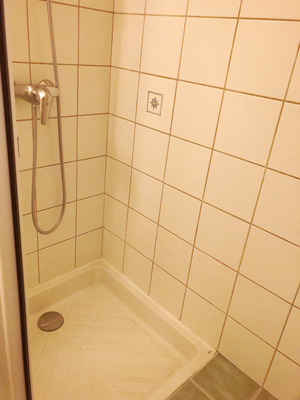 Salle d'eau, Studio VLR34, Le Val Rosière, La Rosière, vue 2 salle-de-bain-studio-vlr34-le-val-rosiere-la-rosiere-vue-2
