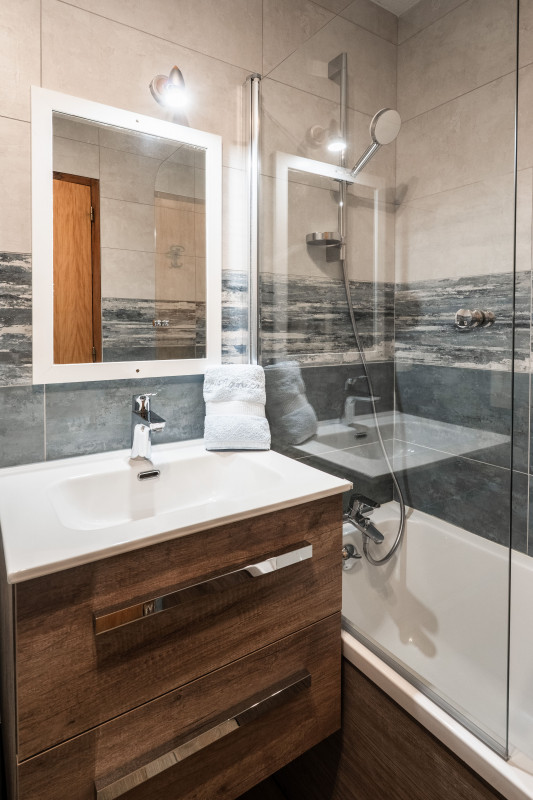 salle-de-bain-n-8-1-4803430 salle-de-bain-n-8-1-4803430