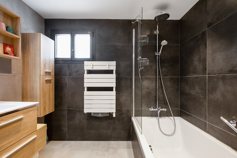 Salle de bain 1, Chalet GL021, La Rosière, vue 2 Salle de bain 1, Chalet GL021, La Rosière, vue 2