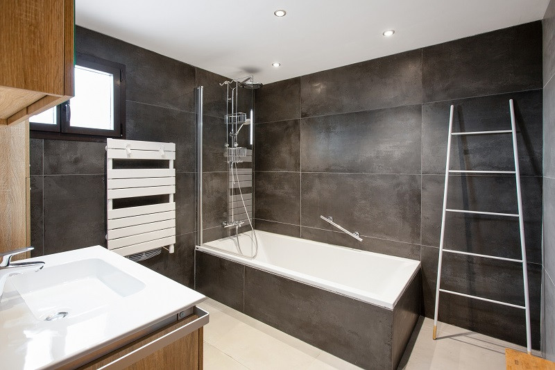 Salle de bain 1, Chalet GL021, La Rosière, vue 1 Salle de bain 1, Chalet GL021, La Rosière, vue 1