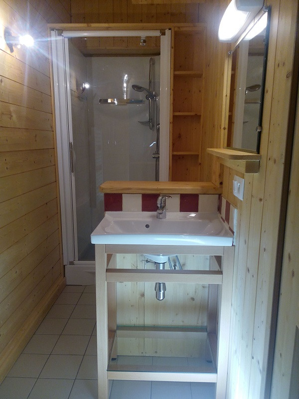 Salle de douche, Appartement TR417, Les Terrasses, La Rosière salle-de-douche-appartement-TR417-les-terrasses-la-rosiere