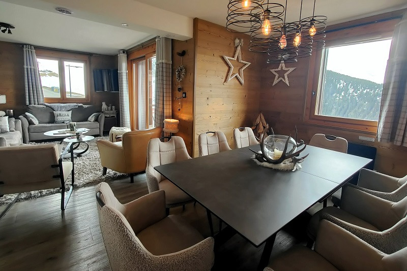 Salle à manger, Appartement CHEB45, Les Chalets des Eucherts, La Rosière, vue 1 Salle à manger, Appartement CHEB45, Les Chalets des Eucherts, La Rosière, vue 1