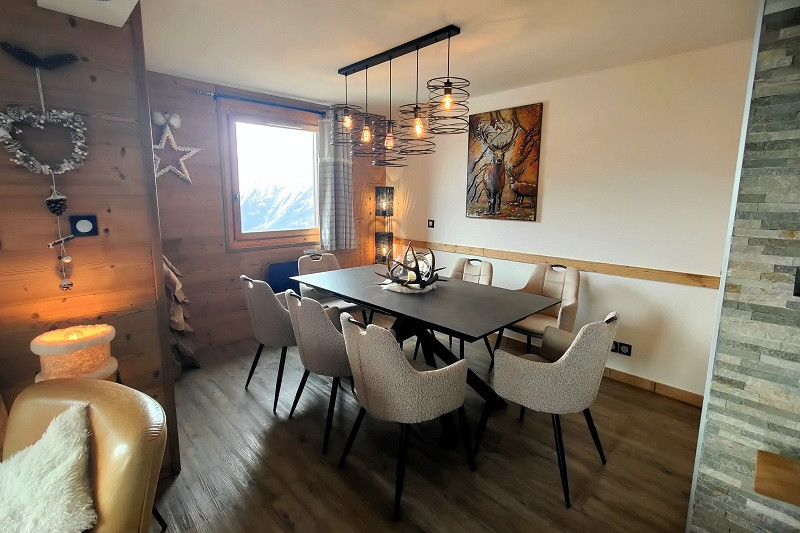 Salle à manger, Appartement CHEB45, Les Chalets des Eucherts, La Rosière, vue 3 Salle à manger, Appartement CHEB45, Les Chalets des Eucherts, La Rosière, vue 3