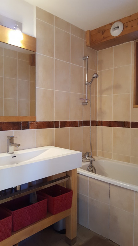 Salle de bain 1, Appartement ARB02, La Rosière salle-de-bain-1-appartement-ARB02-la-rosiere