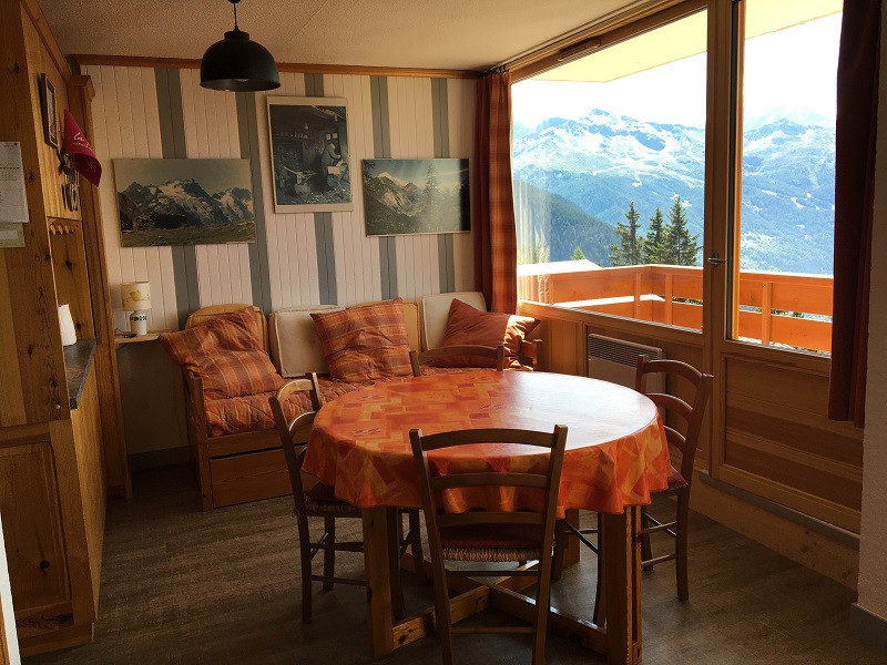 Séjour, Studio CS042, La Chanousia, La Rosière, vue 4 sejour-studio-CS042-la-chanousia-la-rosiere-vue-4
