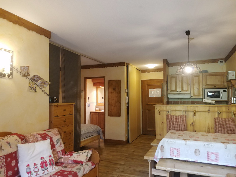 Séjour, Appartement VA001, Les Chalets du Valaisan, La Rosière, vue 3 sejour-appartement-VA001-les-chalets-du-valaisan-la-rosiere-vue-3