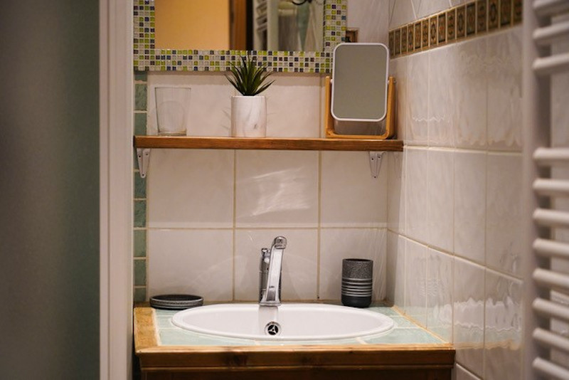 Salle d'eau, appartement TETRAS2, Le Grand Tetras, La Rosière, vue 2 salle-de bain-appartement-tetras2-le-grand-tetras-la-rosiere-vue-2