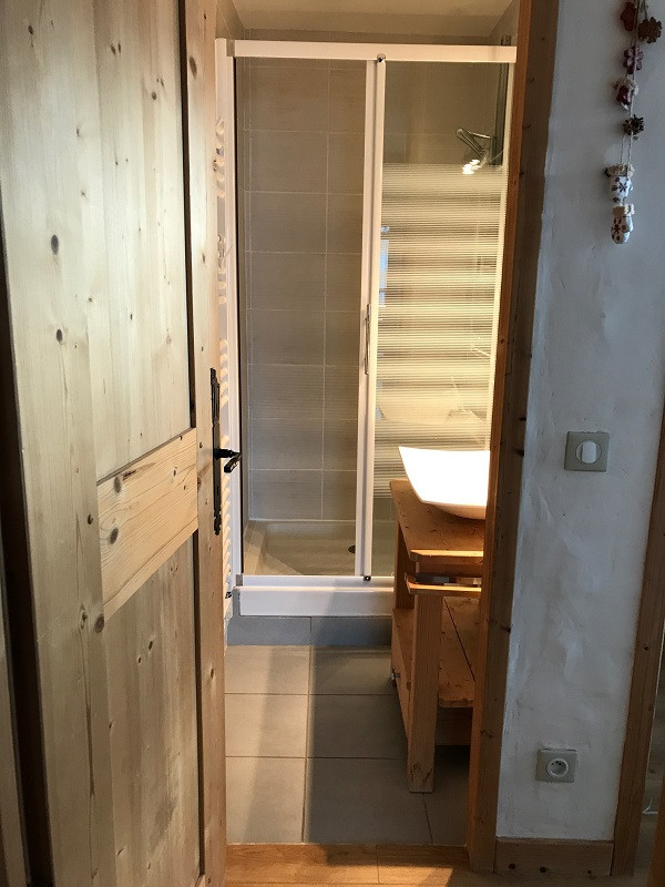 Salle de bain 1, Appartement VE40, Les Vertes Années, La Rosière salle-de-bain-1-appartement-VE40-les-vertes-annees-la-rosiere