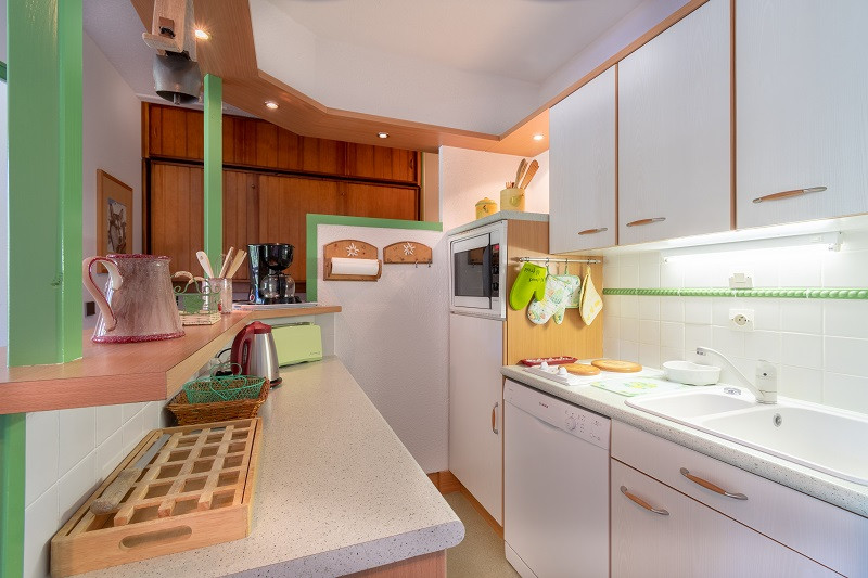 Cuisine, Appartement VN524, La Vanoise, La Rosière, vue 2 cuisine-appartement-VN524-la-vanoise-la-rosiere-vue-2